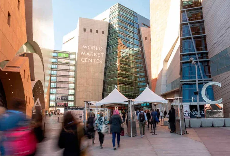 大健云仓亮相2025拉斯维加斯家具展